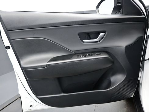 Used 2026 Hyundai Kona SEL Premium AWD/4WD image 9