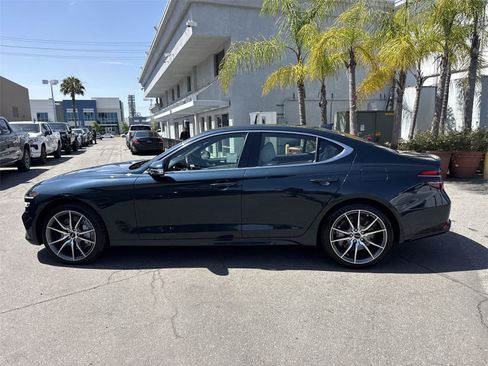 Used 2025 Genesis G70 2.5T AWD/4WD image 6