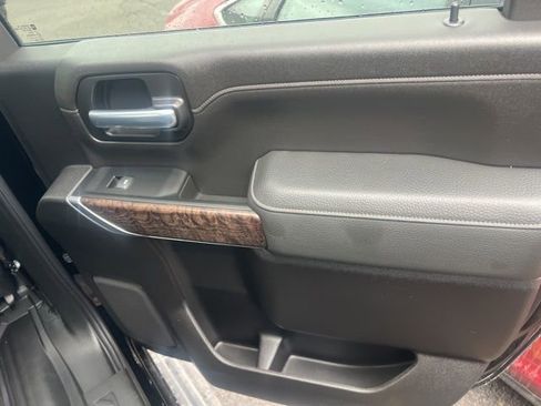 Used 2022 GMC Sierra 2500 Denali w/ Denali Black Diamond Edition image 19