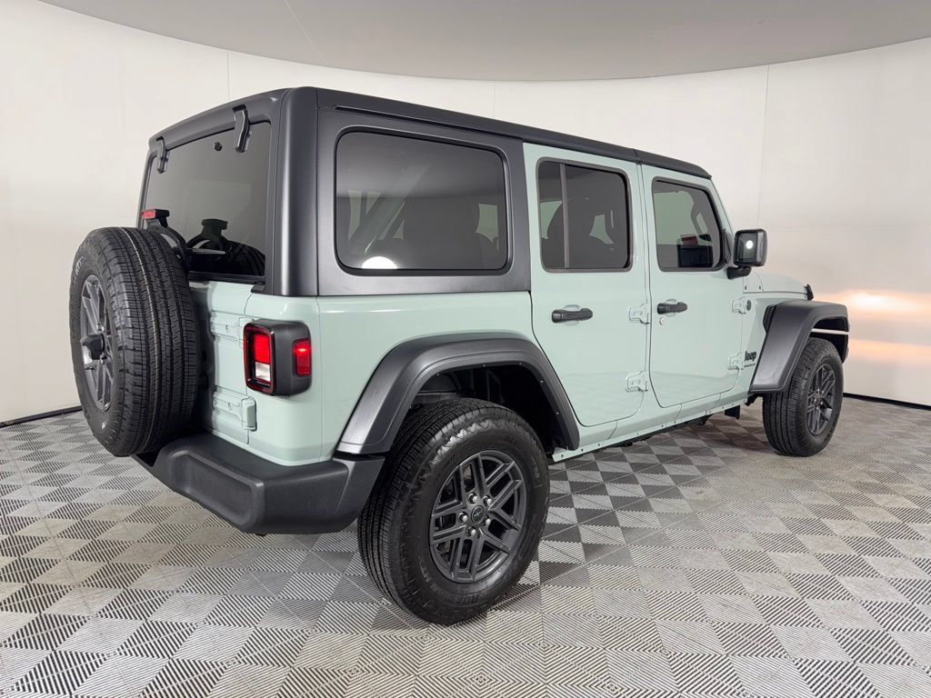 Used 2024 Jeep Wrangler Unlimited Sport AWD/4WD image 7