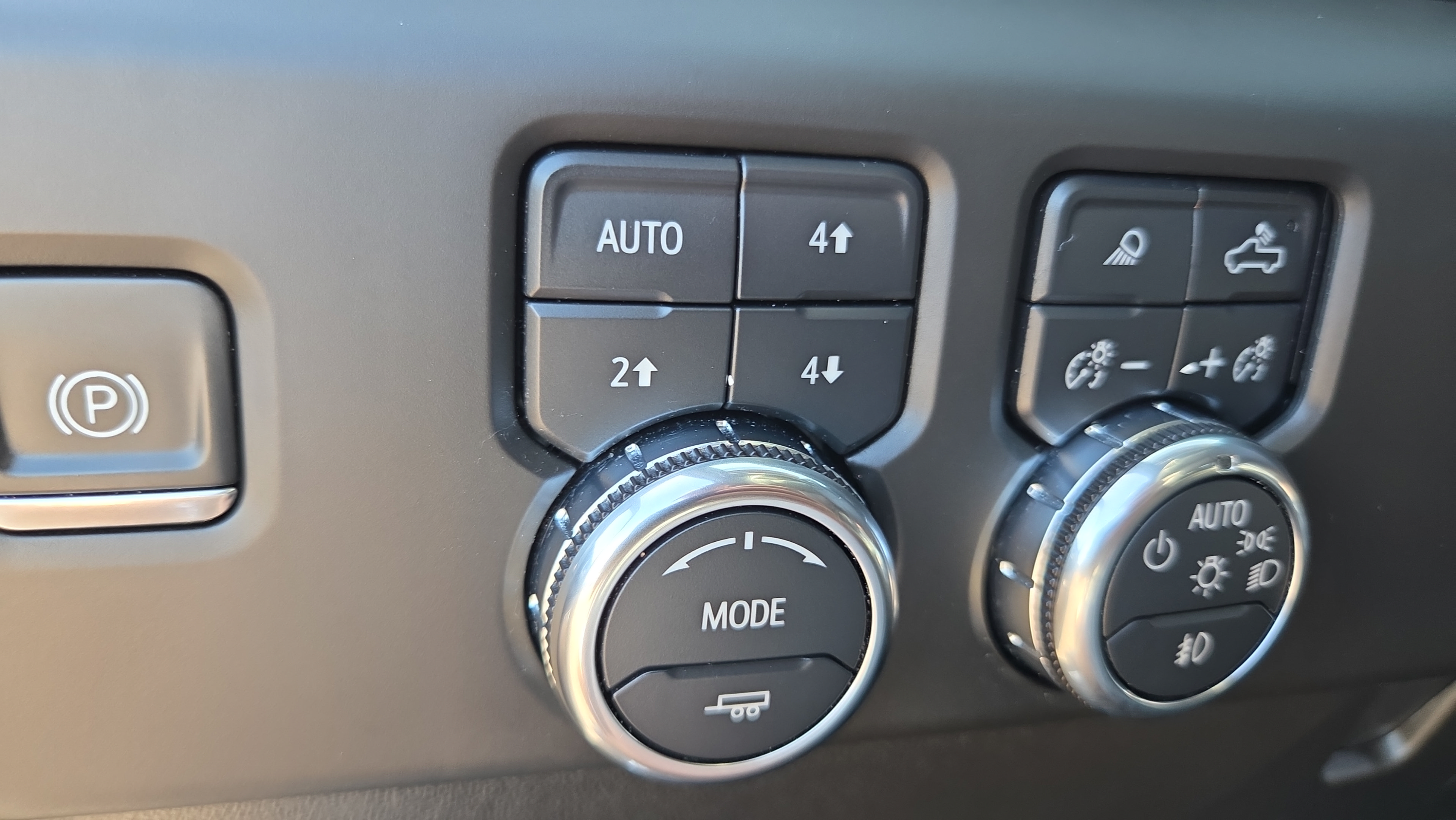 Used 2024 GMC Sierra 2500 Denali w/ Denali Reserve Package AWD/4WD image 26