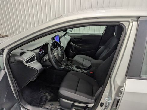 Used 2025 Toyota Corolla LE image 14
