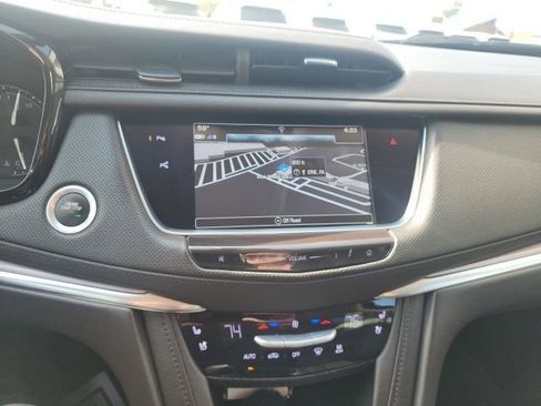 Used 2018 Cadillac XT5 Premium Luxury w/ Driver Assist Package image 17