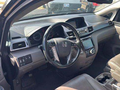Used 2014 Honda Odyssey Touring image 2