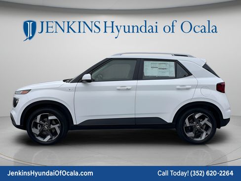 New 2026 Hyundai Venue SEL FWD image 11