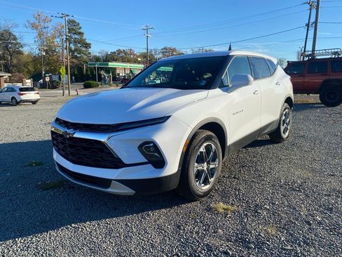New 2025 Chevrolet Blazer LT w/ Driver Confidence Package FWD image 6