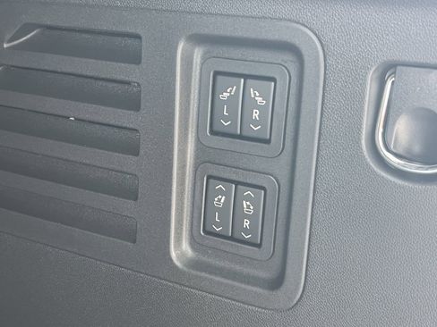 New 2026 Buick Enclave Avenir w/ LPO, All-Weather Package image 23