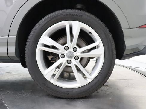 Used 2020 Audi Q3 2.0T Premium AWD/4WD image 46