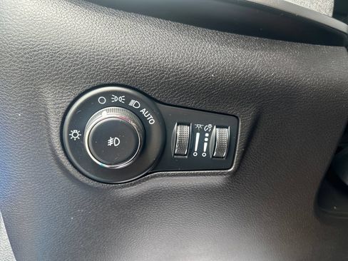 Used 2022 Jeep Compass Latitude AWD/4WD image 20