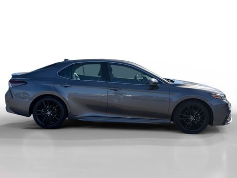 Used 2024 Toyota Camry XSE FWD image 6