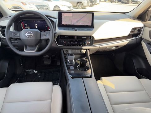 Used 2025 Nissan Rogue SL w/ SL Premium Package image 22