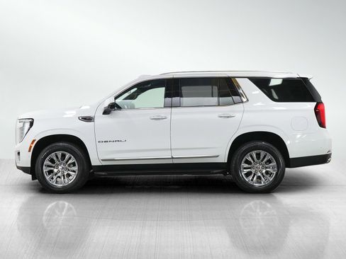 Used 2025 GMC Yukon Denali AWD/4WD image 2