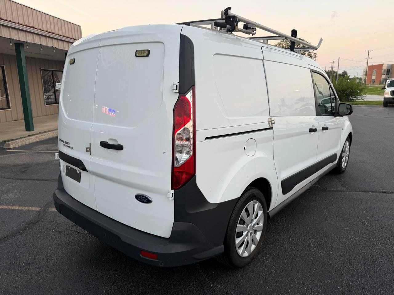 Used 2017 Ford Transit Connect XL FWD image 3