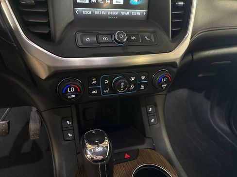 Used 2019 GMC Acadia SLE w/ Driver Alert Package I FWD image 19