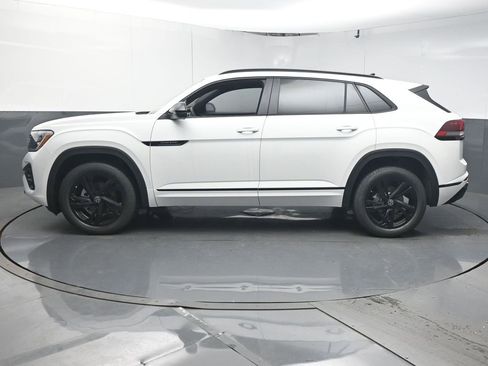New 2026 Volkswagen Atlas Cross Sport SEL R-Line image 5