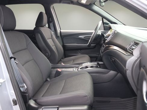 Used 2021 Honda Passport Sport image 17
