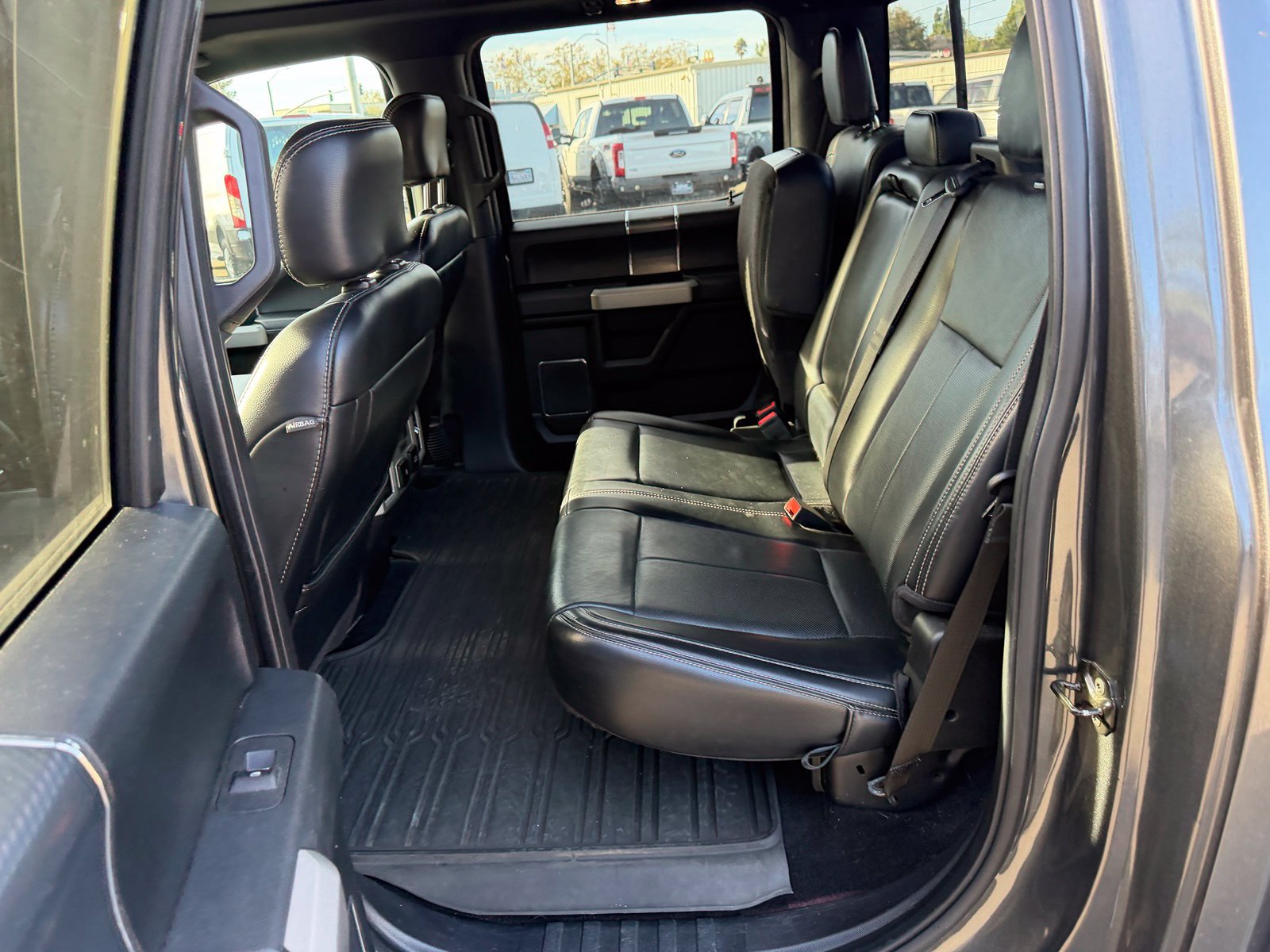 Used 2019 Ford F150 Lariat w/ Equipment Group 502A Luxury AWD/4WD image 12