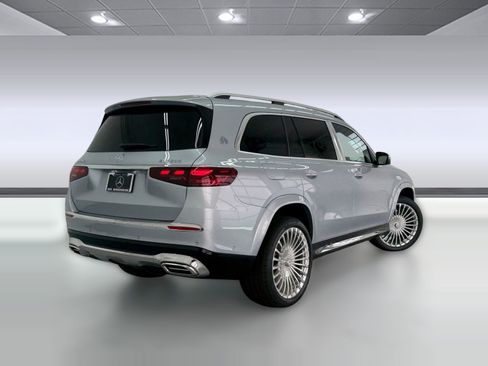 New 2026 Mercedes-Benz Maybach GLS 600 4MATIC image 8