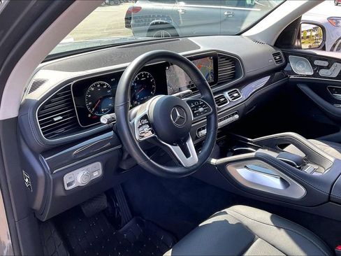 Certified 2023 Mercedes-Benz GLS 450 4MATIC image 11
