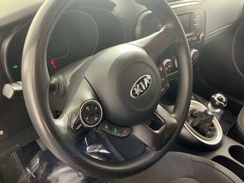 Used 2018 Kia Soul FWD image 33