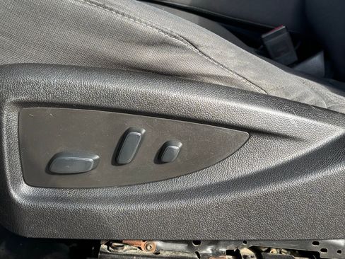 Used 2019 Chevrolet Silverado 2500 LT AWD/4WD image 13