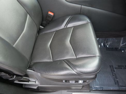 Used 2020 Cadillac Escalade Platinum image 38