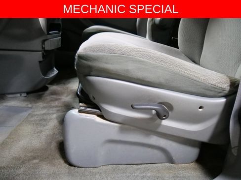 Used 2007 Dodge Caravan SXT w/ Popular Equipment Group I FWD image 17