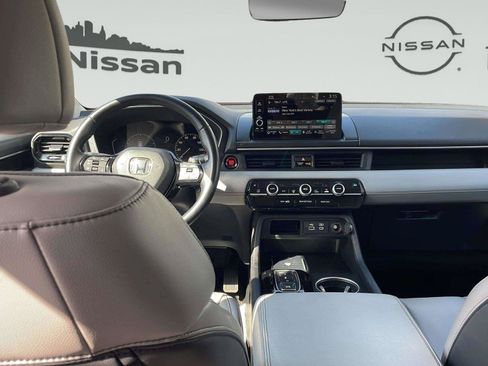 Used 2023 Honda Pilot Touring image 19