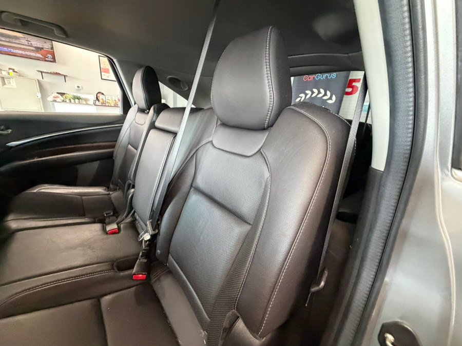 Used 2019 Acura MDX w/ Technology Package AWD/4WD image 30
