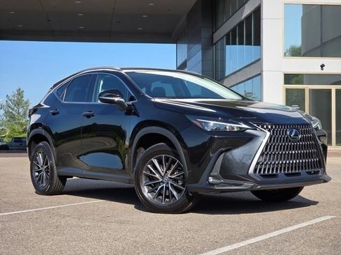 Used 2023 Lexus NX 350 AWD image 2