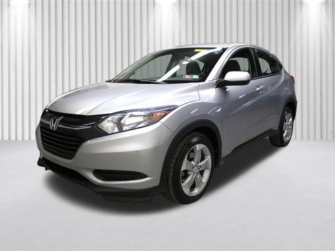 Used 2017 Honda HR-V LX image 4