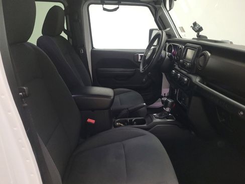 Used 2018 Jeep Wrangler Unlimited Sport image 21