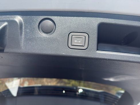 New 2026 GMC Terrain AT4 w/ Convenience Package III AWD/4WD image 22