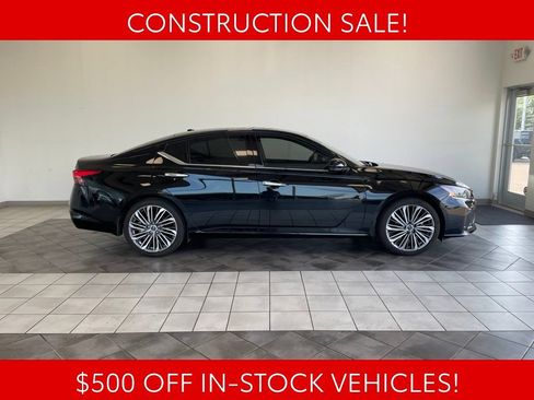 Used 2023 Nissan Altima 2.5 SL FWD image 5