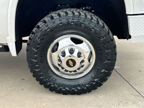 Used 2023 Chevrolet Silverado 3500 High Country image 10