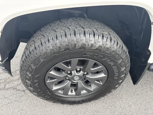 Used 2021 Toyota Tacoma SR5 image 13