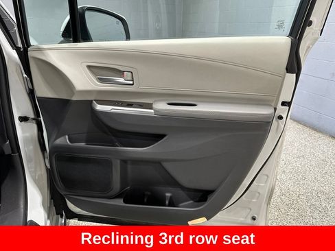 Certified 2023 Toyota Sienna Limited AWD/4WD image 18