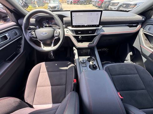 Used 2026 Ford Explorer ST RWD image 26