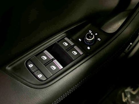 Used 2023 Audi Q7 3.0T Prestige AWD/4WD image 27