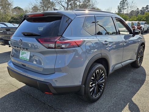 New 2026 Nissan Rogue SV image 10