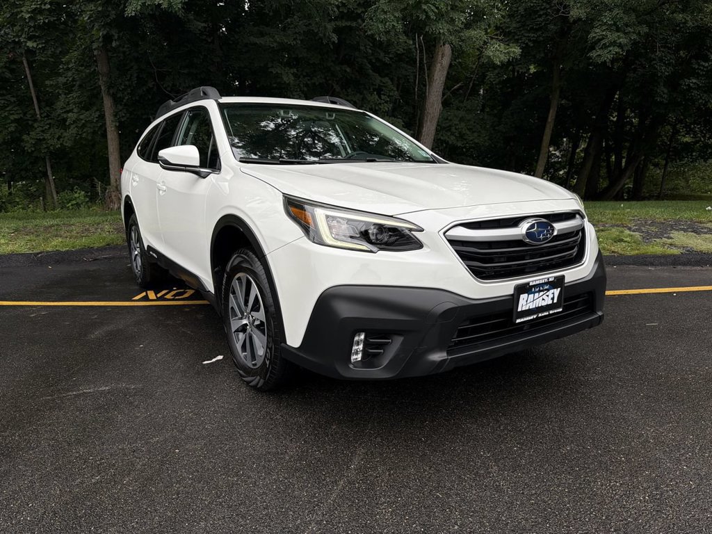 Certified 2022 Subaru Outback Premium AWD/4WD image 2