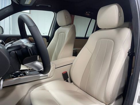 Used 2026 Mercedes-Benz GLB 250 4MATIC image 22