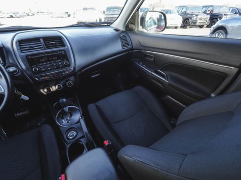 Used 2015 Mitsubishi Outlander Sport ES image 35