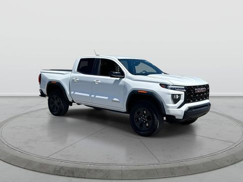 Used 2025 GMC Canyon Elevation RWD image 2