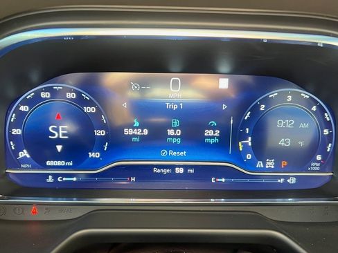 Used 2022 Chevrolet Tahoe Z71 w/ Luxury Package image 5