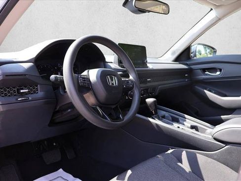 Used 2025 Honda Accord SE image 10