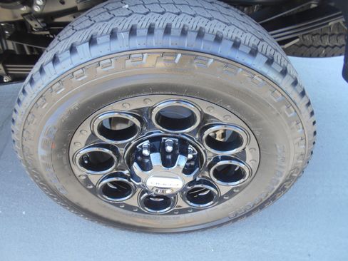 Used 2025 Ford F250 Lariat w/ Lariat Ultimate Package AWD/4WD image 18