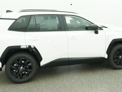 New 2026 Toyota RAV4 SE AWD/4WD image 10