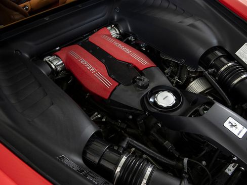 Certified 2017 Ferrari 488 GTB RWD image 30