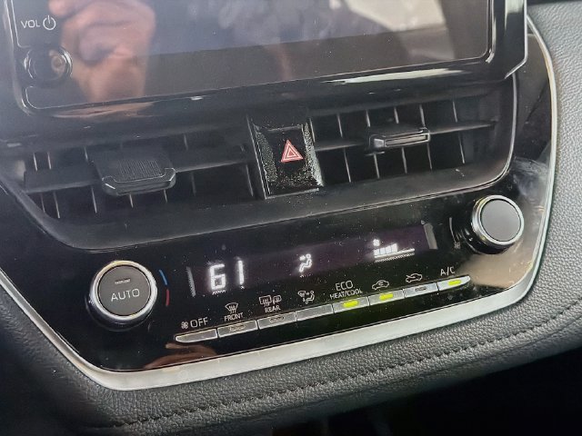 Used 2025 Toyota Corolla SE FWD image 15